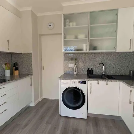Ocean Breeze Apartment